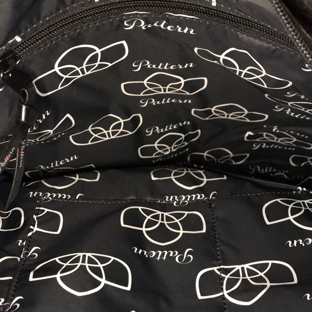 NWT Pattern Bag - Picture 6 of 6